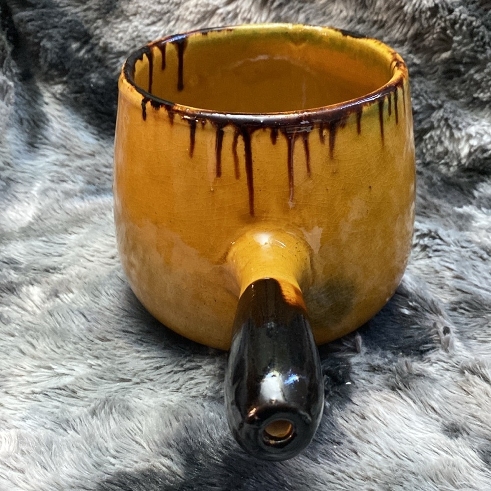Glazed ceramic saucepan/casserole yellow ceramic pot